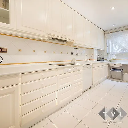 Apartment Beachfront Apartment Brussels Salou