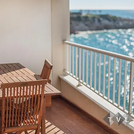 Beachfront Apartment Brussels Apartment Salou